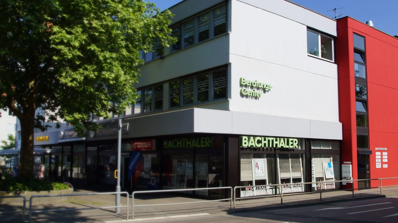 Bürogebäude in der Paradiesstraße 1 in Kirchheim unter Teck, Sitz von Bachthaler IT